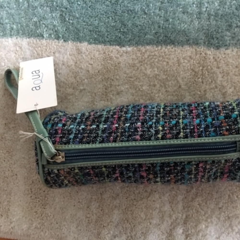 Aqua Round Barrel Wristlet